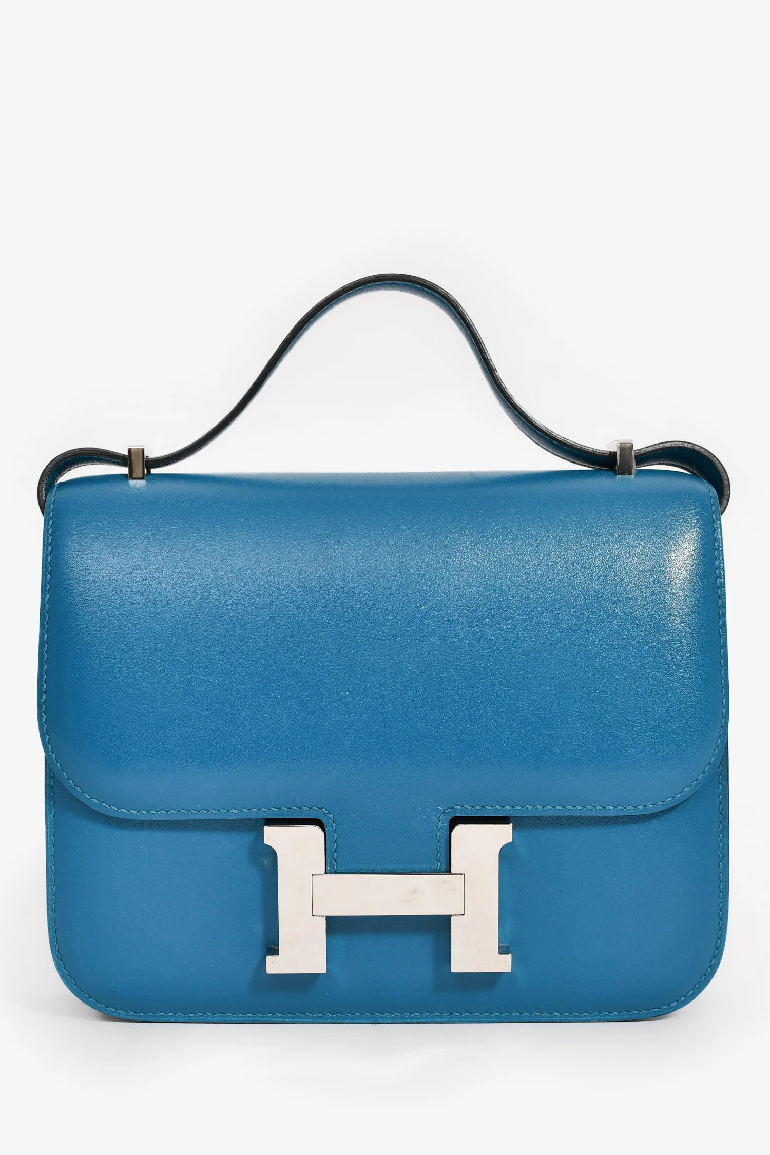 Hermès 2017 Bleu Izmir Tadelakt Leather Constance 18