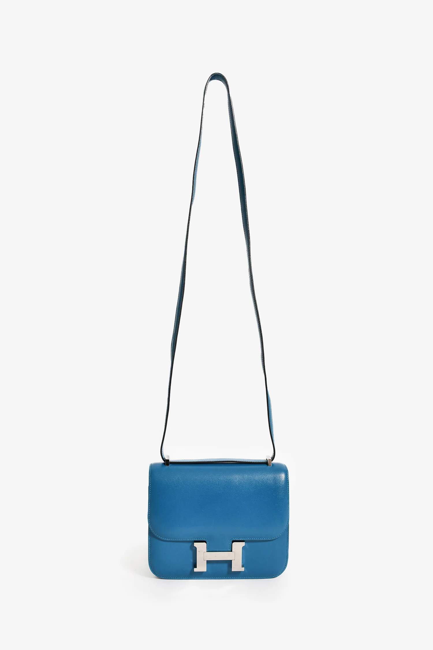 Hermès 2017 Bleu Izmir Tadelakt Leather Constance 18