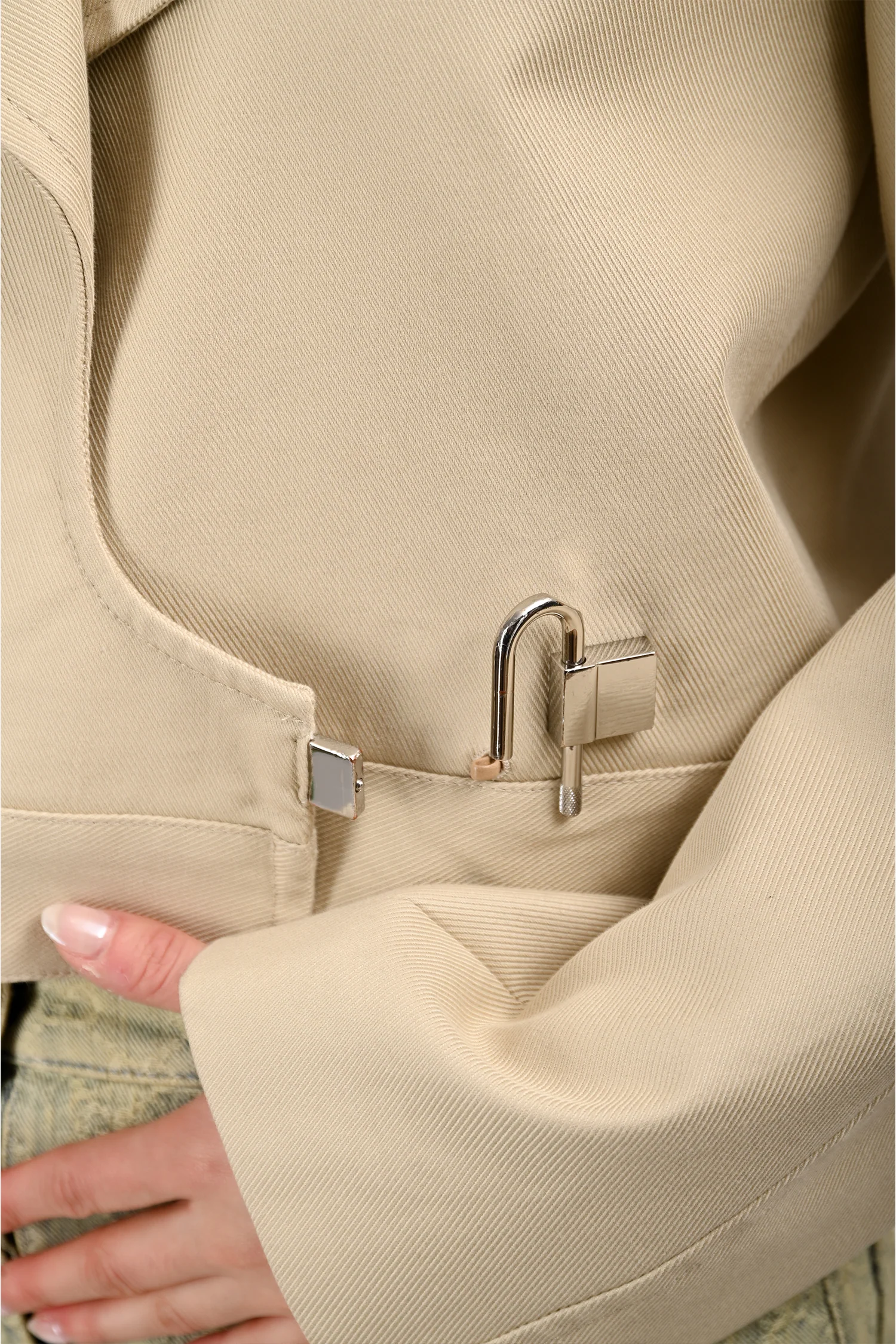 Givenchy Beige U-Lock Detail Cropped Trench Jacket Size 40