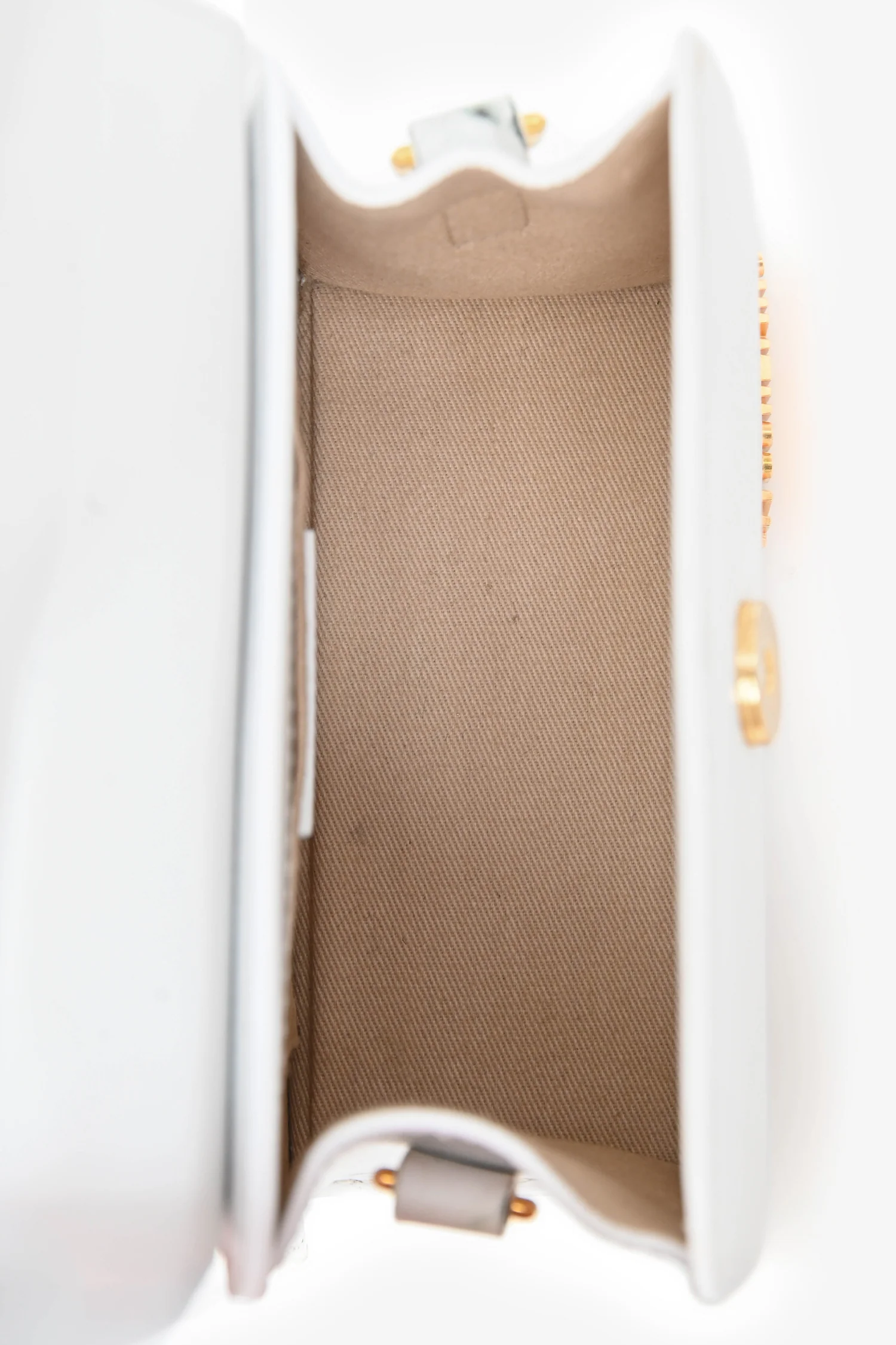 Jacquemus White Leather 'Le Chiquito Moyen' Top Handle Bag with Strap