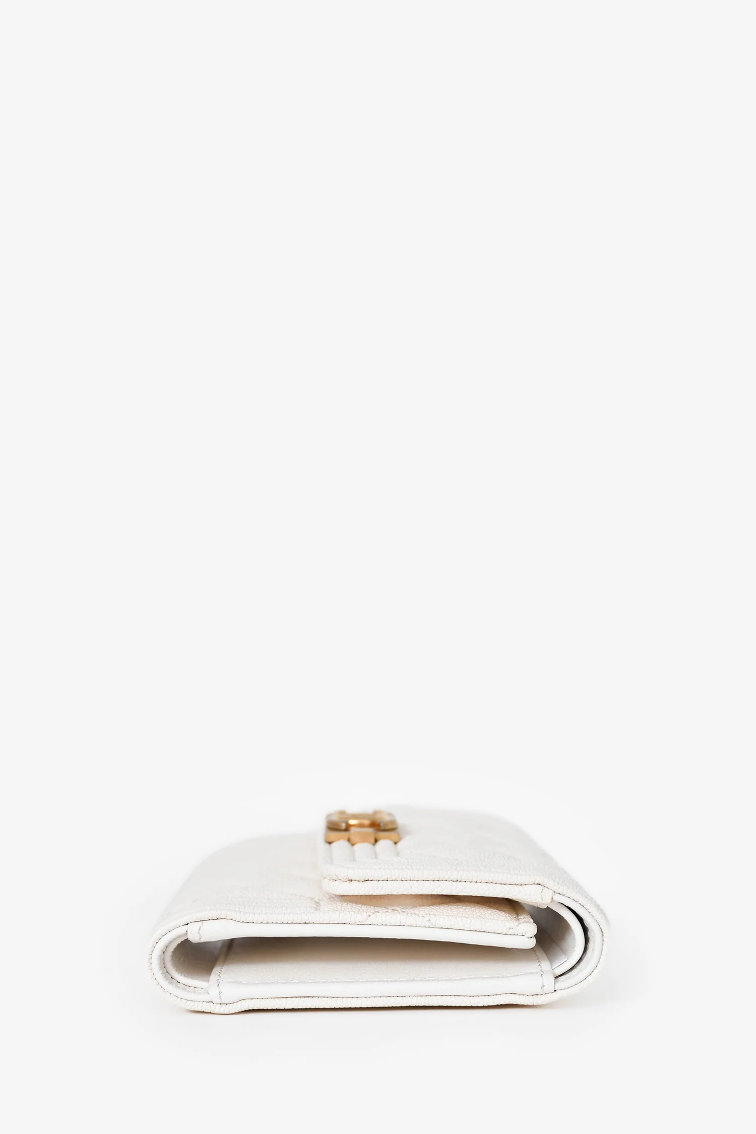 Pre-Loved Chanel™ 2018-19 White Caviar Leather Boy Trifold Wallet